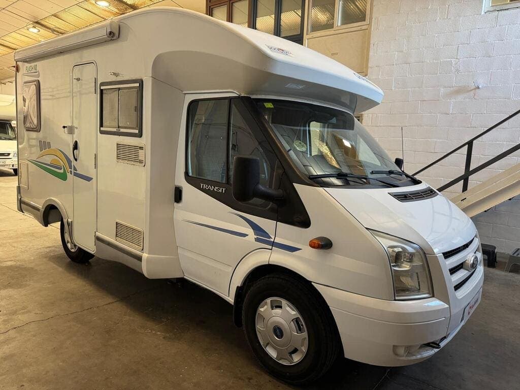 Ford Chausson Flash 02 2.2d 130 2007 — Autocaravana de ocasión en Cerdanyola del Vallés, Barcelona