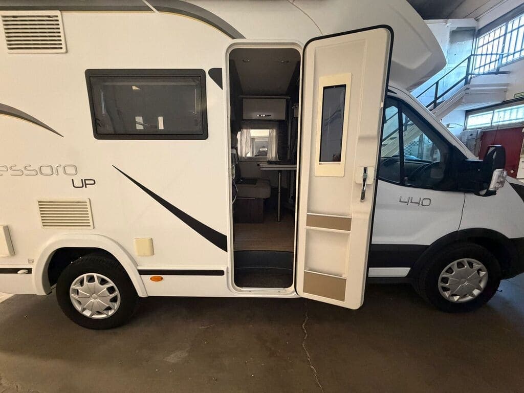 Ford Transit Benimar Tessoro 440 UP 2.0d 130 foto 34