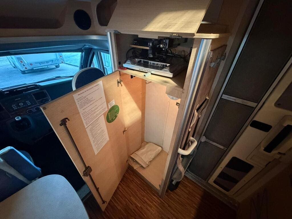 Ford Transit Hymer Van 2.2d 130 foto 11