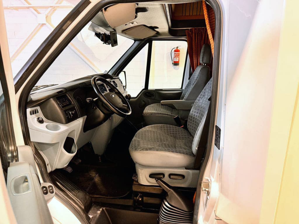 Ford Transit Flash 04 2.2d 130 foto 4
