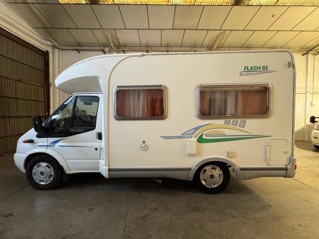 Ford Chausson Flash 02 2.2d 130 foto 4