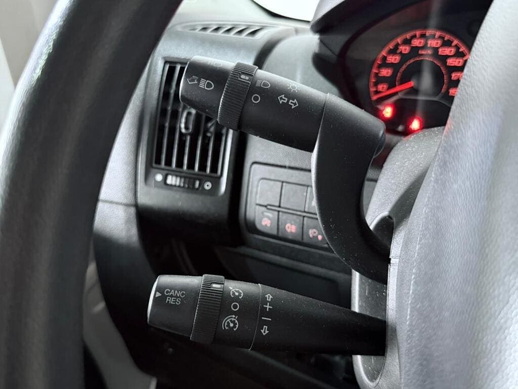 citroen-jumper-timanfaya-l3h2-20-bluehdi-140-3-plazas-006.jpg