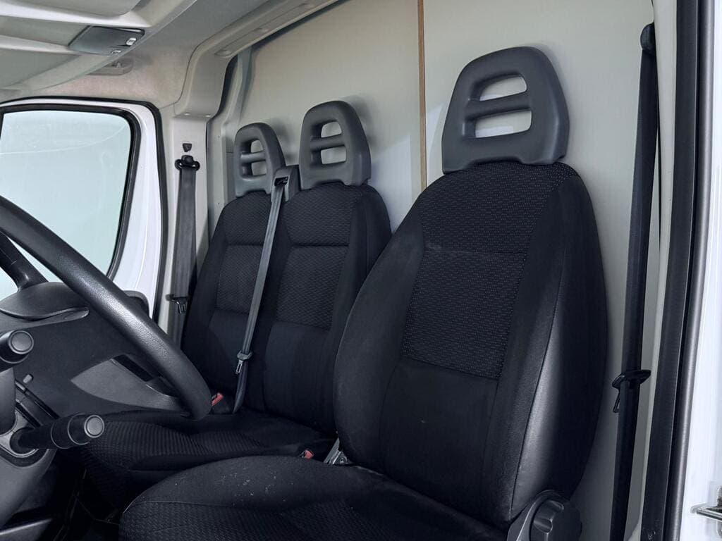 citroen-jumper-timanfaya-l3h2-20-bluehdi-140-3-plazas-015.jpg