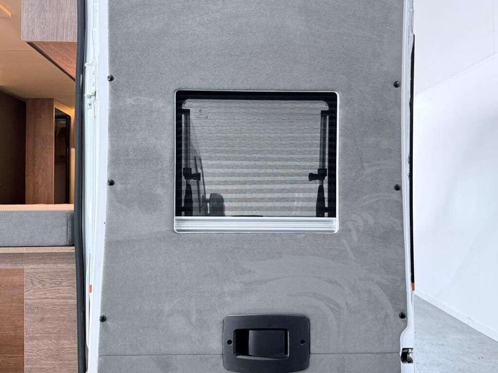 citroen-jumper-timanfaya-l3h2-20-bluehdi-140-3-plazas-033.jpg