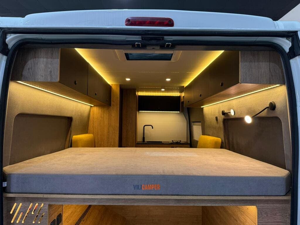 citroen-jumper-timanfaya-l3h2-20-bluehdi-140-3-plazas-034.jpg