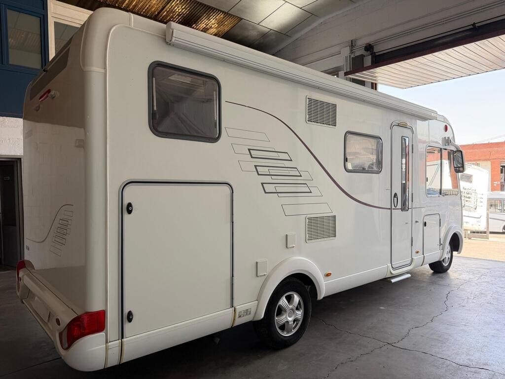 hymer-b578-23d-130-4-plazas-027.jpg