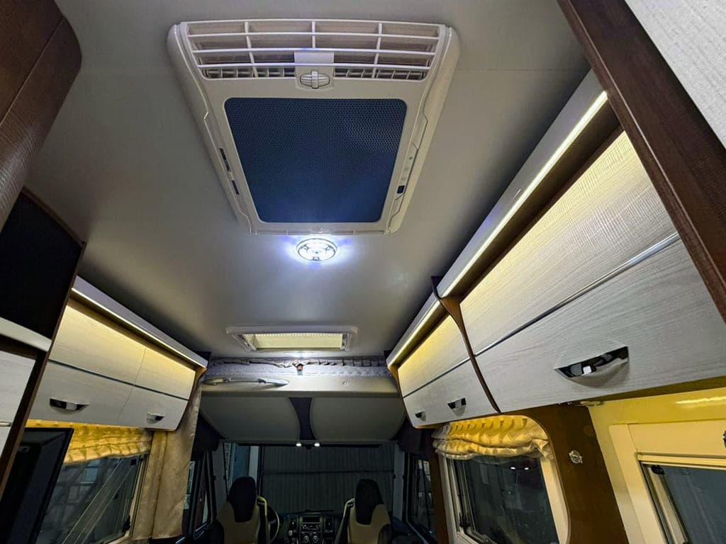 fiat-ducato-mclouis-gold-ness-22-23d-150-6-plazas-015.jpg
