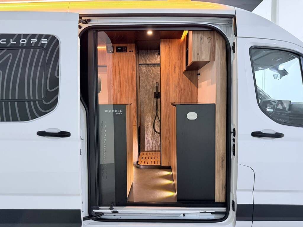 ciclope-camper-mencia-230-20d-150-3-plazas-018.jpg
