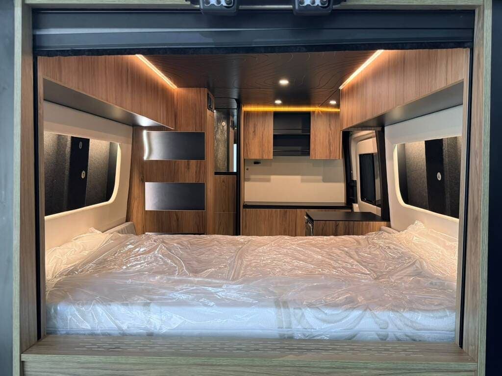 ciclope-camper-mencia-230-20d-150-3-plazas-026.jpg