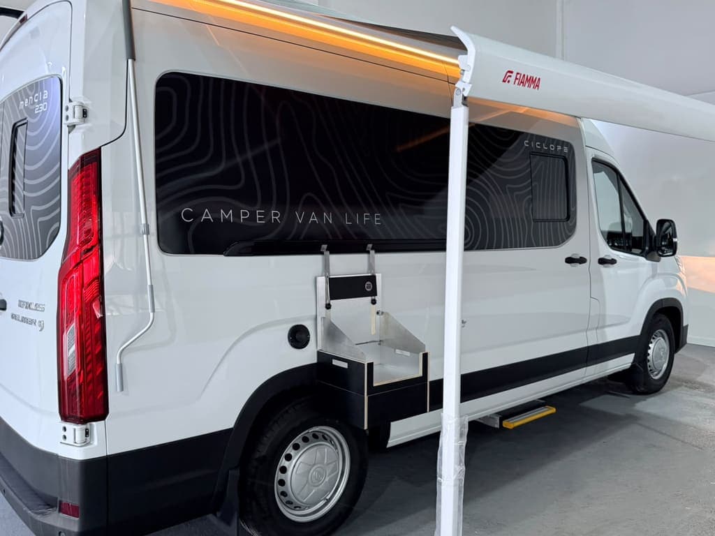 ciclope-camper-mencia-230-20d-150-3-plazas-030.jpg